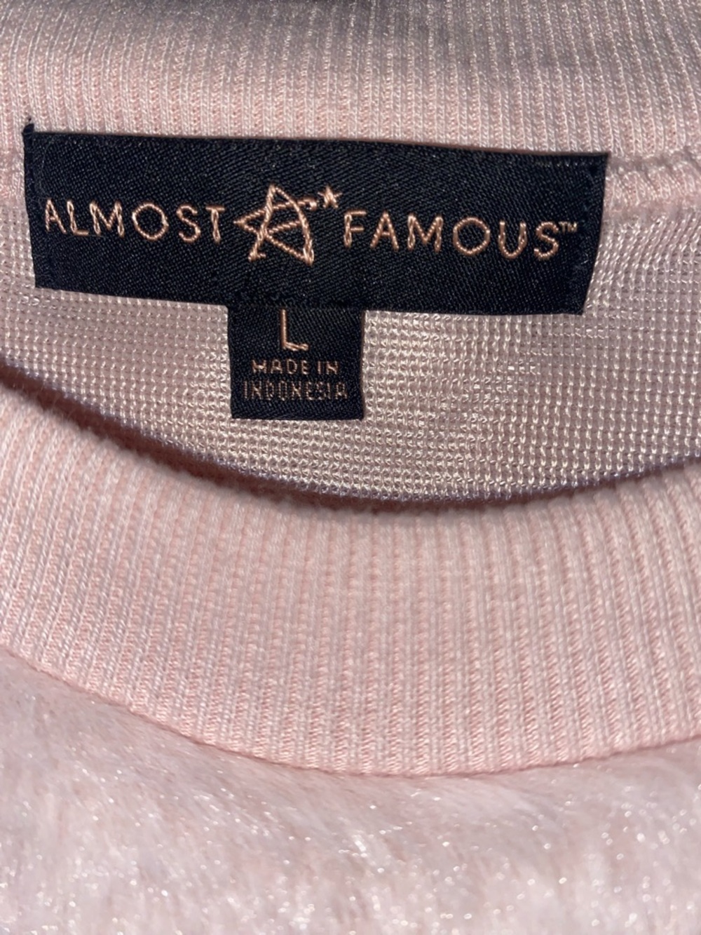 Almost Famous pink faux-fur ssweatshirt with a ribbed crew neckline. NWT SZ L - Picture 2 of 6